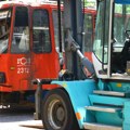 SMRSKANA KABINA I TONE SRČE: Ovako izgleda izvlačenje tramvaja koji se zakucao u zgradu na Dorćolu!