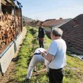 Више од 100 породица у Прокупљу добило огрев и пакете помоћи