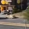 Pretkao automobile, prošao na crveno svetlo i pokosio ženu na pešačkom prelazu: Dedi (79) određen kućni pritvor s nanogicom…