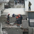 Sedmospratna zgrada u Istanbulu delimično se urušila, spasilačke ekipe u potrazi za zarobljenima