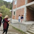 Ministarka pred početak kampanje u Crnoj Travi obećala završetak izgradnje stanova za parove sa decom