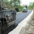 Asfalt stigao u lopatnicu: Rekonstrukcija seoskih saobraćajnica u kraljevačkom kraju