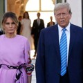 Amerika: Donald Tramp kaže da je suđenje za isplatu za ćutanje porno glumici Stormi Danijels „teško" palo supruzi…