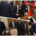 Lavrov i ostali putinovi ministri izbačeni iz sale Procurio snimak skandala u Severnoj Koreji, drznuli se da uđu pre vrhovnog…