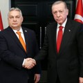 "Nestašni momci " NATO-a: Orban i Erdoan igraju igrice koje se ne dopadaju ostatku alijanse