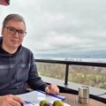 "Ove kruške i šljive su znak..." Vučić se oglasio na Instagramu pred put u Cirih (foto)