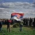 Studenti, veterani i građani položili vence na mestu pada helikoptera u Surčinu kada je poginulo 7 osoba