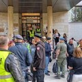 Protest studenata medicine u Nišu nakon dopisa da napuste prostorije fakulteta; štrajk Medicinskog u Beogradu