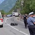 Tragična saobraćajka između Mostara i Jablanice: Poginuo motociklista koji je sleteo u korito reke (foto)