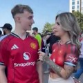 Navijačica došla gola na derbi sa arsenalom, obezbeđenje joj zabranilo ulaz na stadion! Snimala se ispred Old Traforda, pa…