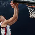 VIDEO Jović krvavog šortsa napustio teren, uplašio sve Srbe