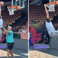 Luka Dončić zakucao preko oca: Pogledajte kako je Saša završio na posteru