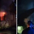 Kuća u plamenu, ima povređenih: Veliki požar u Zmajevu, vatrogasci na licu mesta (Video)