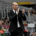 Alegri na klupi Napolija