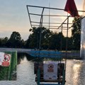 Gejzir radi, ali je Očaga pusta: Jezero usred leta bez kupača i posetilaca