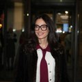 Nećete verovati koliko godina je napunila Mirka Vasiljević: Glumica zablistala u miniću sa dekoltetom (Foto)