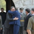 Dodik: Čestitam Vučiću na postignutom unapređenju Vojske Srbije