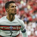 Svet gleda i ne veruje: Lionel Mesi dobio "Zlatnu loptu", ali svi pričaju kako je reagovao Kristijano Ronaldo