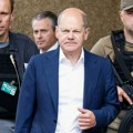 Scholz: Nemoguća isporuka raketa Taurus Ukrajini bez njemačkih vojnika