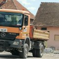 Asfaltira se deo puta ka Ribarskoj banji