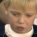 "Vojine suze rasturaju": Srbiju rastužio snimak malog Voje iz Kuršumlije, ljudi gledaju i plaču sa njim (video)