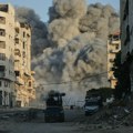 Život od šatora do šatora: Drugu godišnjicu rata Gaza dočekuje u ruševinama, a Palestinci čekaju humanitarnu pomoć i mir…