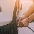Koliki je pritisak u gumama ispravan zimi i zašto većina vozača greši