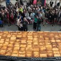 "Ogroman je, nismo očekivali ovako nešto!" Oboren svetski rekord u pravljenju najvećeg francuskog kremastog dezerta…