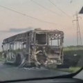 Autobus u potpunosti izgoreo, ostala samo ljuštura! Strašan prizor kod Pančeva: Snimak je užasan (video)