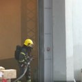 Požar u magacinu u industrijskoj zoni u Novom Sadu