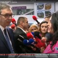 Vučić na štandu TO Sjenica: Nigde takvu lepotu nisam video kao na Pešteri, porodici Selek za uloženi novac u hotel…