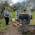 "Udala sam se u 17. Godini i kod muža sam počela da pečem rakiju" Radojka (75) na Tari pravi omiljeno srpsko piće - On je…