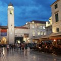 Slatkiši skuplji od topovske kugle Irkinja kupila kesicu bombona u Dubrovniku, ali ju je cena ostavila bez reči