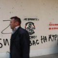 „Otpor“ u Severnoj Mitrovici: Poziv Srbima da istaknu trobojke