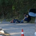 Мештани великог поља остављају цвеће и свеће на месту где је Срђан згазио брата Са тог места настао и језиви снимак (видео)…