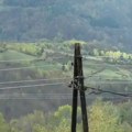 Још око хиљаду домаћинстава у Ивањици без струје: Ванредна ситуација и даље на снази