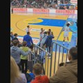 VIDEO Veliko iznenađenje za igrače Zvezde pred sam početak finala izazvalo oduševljenje na klupi