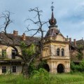 Dvorac koji je propadao decenijama će ponovo zasijati: Obnova objekta u Vlajkovcu ide u drugu fazu, vrednost 16 miliona dinara