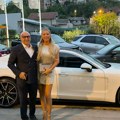 Olja Karleuša u javnosti sa mužem biznismenom u besnoj mašini: Blista u beloj haljini, pa progovorila o zaradi
