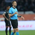 Srđan Jovanović sudi meč osmine finala Lige šampiona između PSV-a i Dortmunda