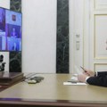 Moskovski tajms: Putin je prestao da napušta Kremlj i rezidencije, u protekle dve nedelje učestvovao na sastancima putem…