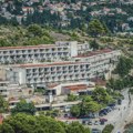Počelo rušenje omiljenog Titovog letovališta o kom je pisao i Gardijan
