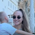 "Moj sin govori na svom jeziku, to je velika muka i borba": Pevačica odvela dete na Ostrog, ovako priča o njegovom…