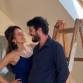 (Foto) "gradimo naš čardak ni na nebu ni na zemlji": Slavlje u domu naše glumice, pokazala muža i dokle su stigli radovi u…