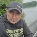 Naprednjak koji je pomagao Saši Vukoviću u bekstvu vlasnik autolimarske radnje u Staroj Pazovi. Godinama aktivan na SNS…