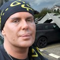 Drama bokija 13 se nastavlja: Nakon što mu je oluja odnela krov sa luksuzne vile, nevreme mu uništilo skupoceni automobil -…