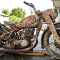 Nemačke brodove vade iz Dunava kod Prahova, motocikl iznikao u Budimpešti