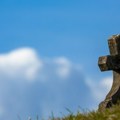 Život koji se protegao kroz 3 veka: Ova Hercegovka živela je 119 godina, spomenik i dalje odoleva vremenu