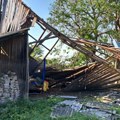 Meštani manjih mesta u okolini Novog Sada zaboravljeni: Nemaju struju već pet dana, bandere samo što ne padnu