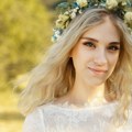Devojke, spremate li se za vaš praznik? Tezge u Sremu već se žute od simbola Ivanjdana